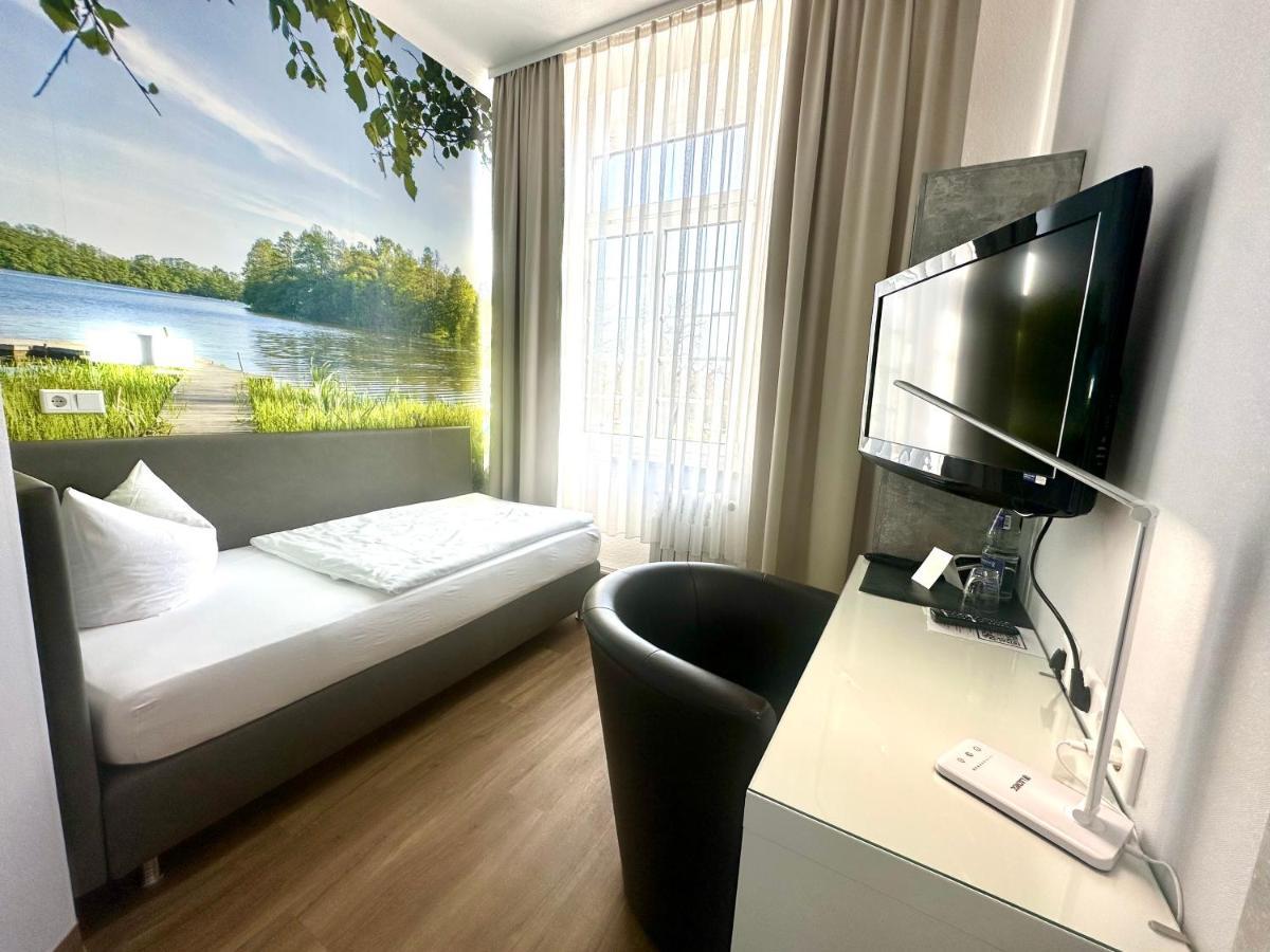 Hotel "Central" Inh Carolin Krause Bitterfeld-Wolfen Экстерьер фото